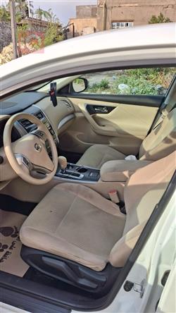 نيسان ألتيما